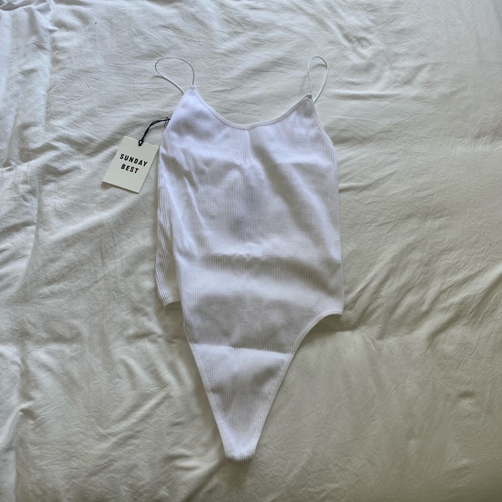 Aritzia White Seamless Ribbed Bodysuit NWT